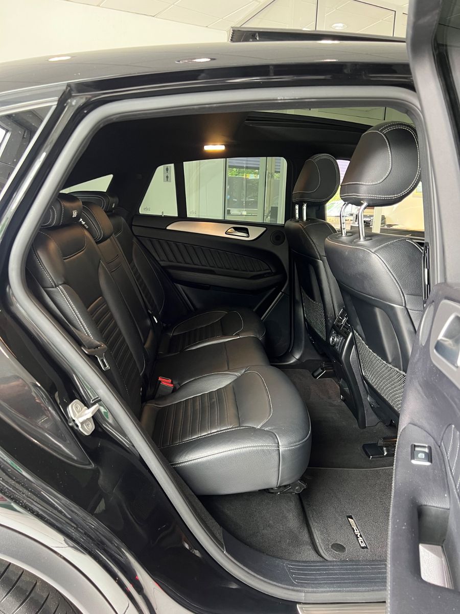Fahrzeugabbildung Mercedes-Benz GLE 350 d Coupe 4Matic AMG LINE *PANO*360°