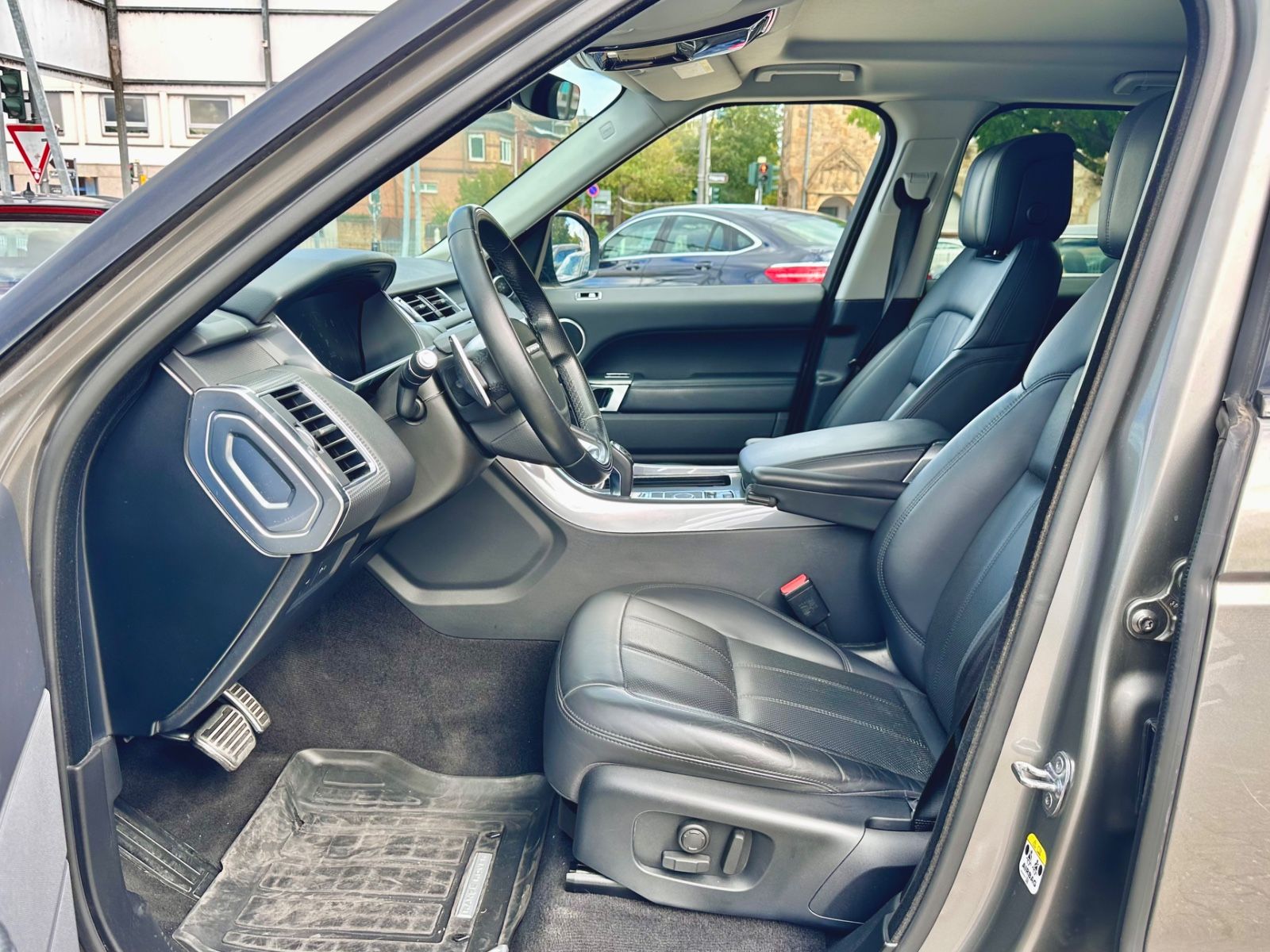 Fahrzeugabbildung Land Rover RANGE ROVER SPORT HSE DYNAMIC*MOD.2019*