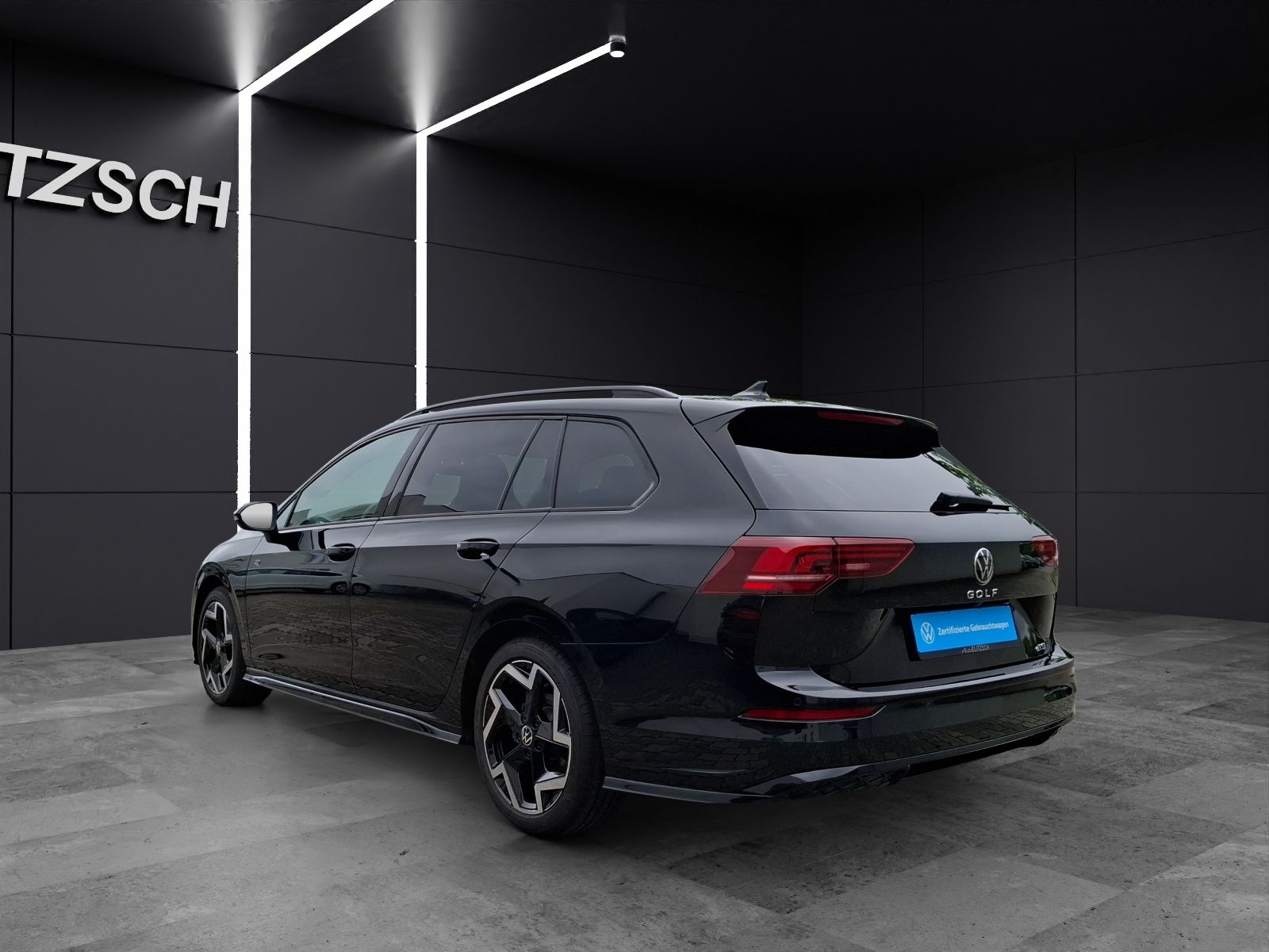 Fahrzeugabbildung Volkswagen Golf VIII Variant eTSI R-Line DSG LED Navi AID A