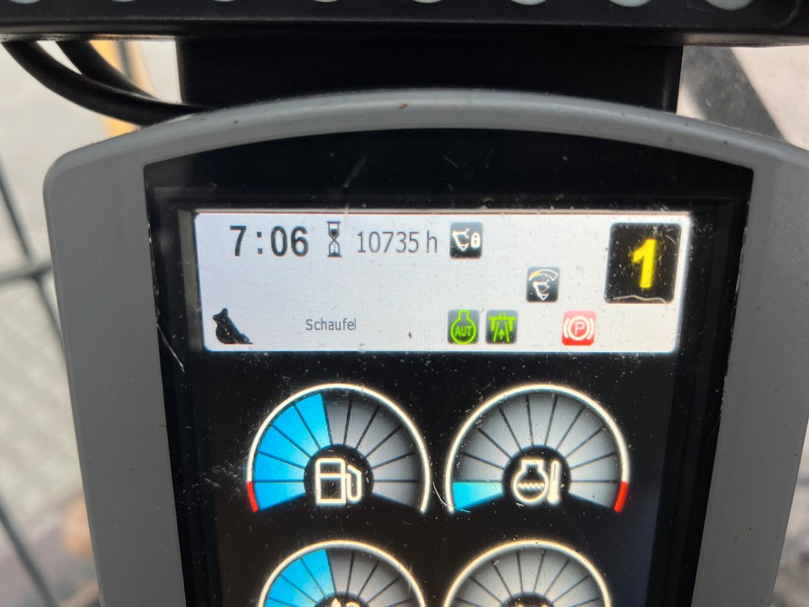 Fahrzeugabbildung CAT MH3024 / MH 3024 / Greifer / 2018 / 10.735h