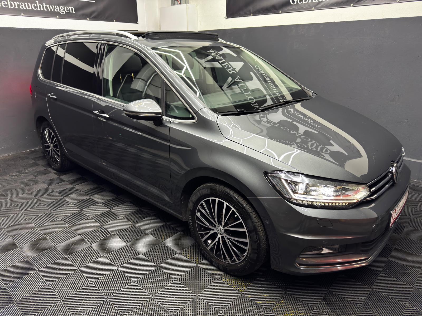 Volkswagen Touran HIGHLINE*VOLLAUS.*7-SITZER*PANORD.*ACC*