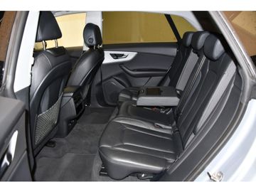Audi Q8 - 11