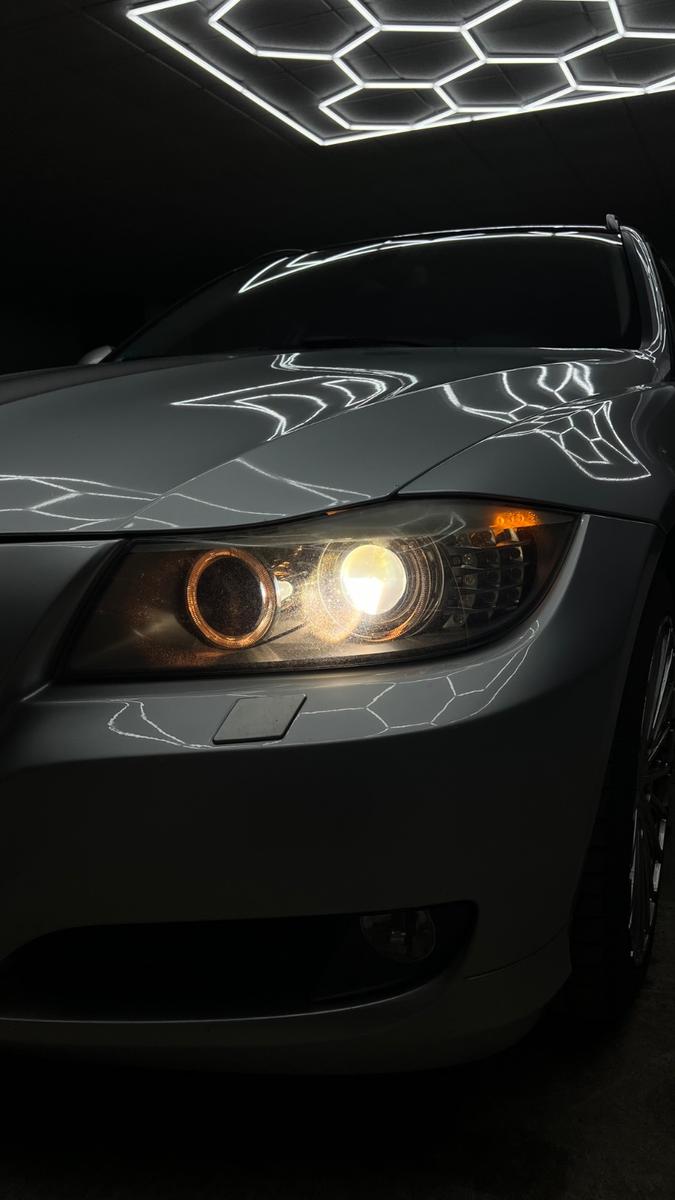 BMW 318 2010 — photo 25
