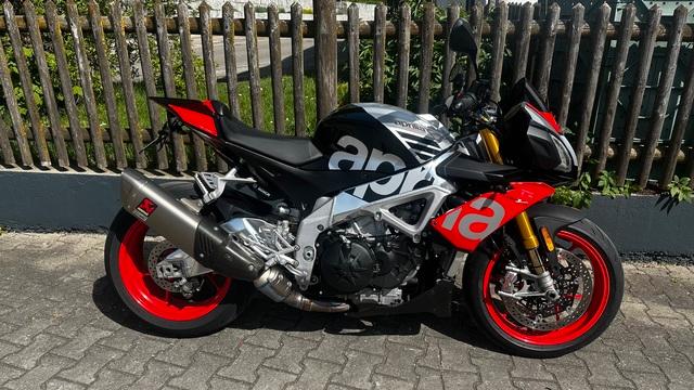 Aprilia TUONO V4 1100 RF E4 Akrapovic! ONLY EXPORT
