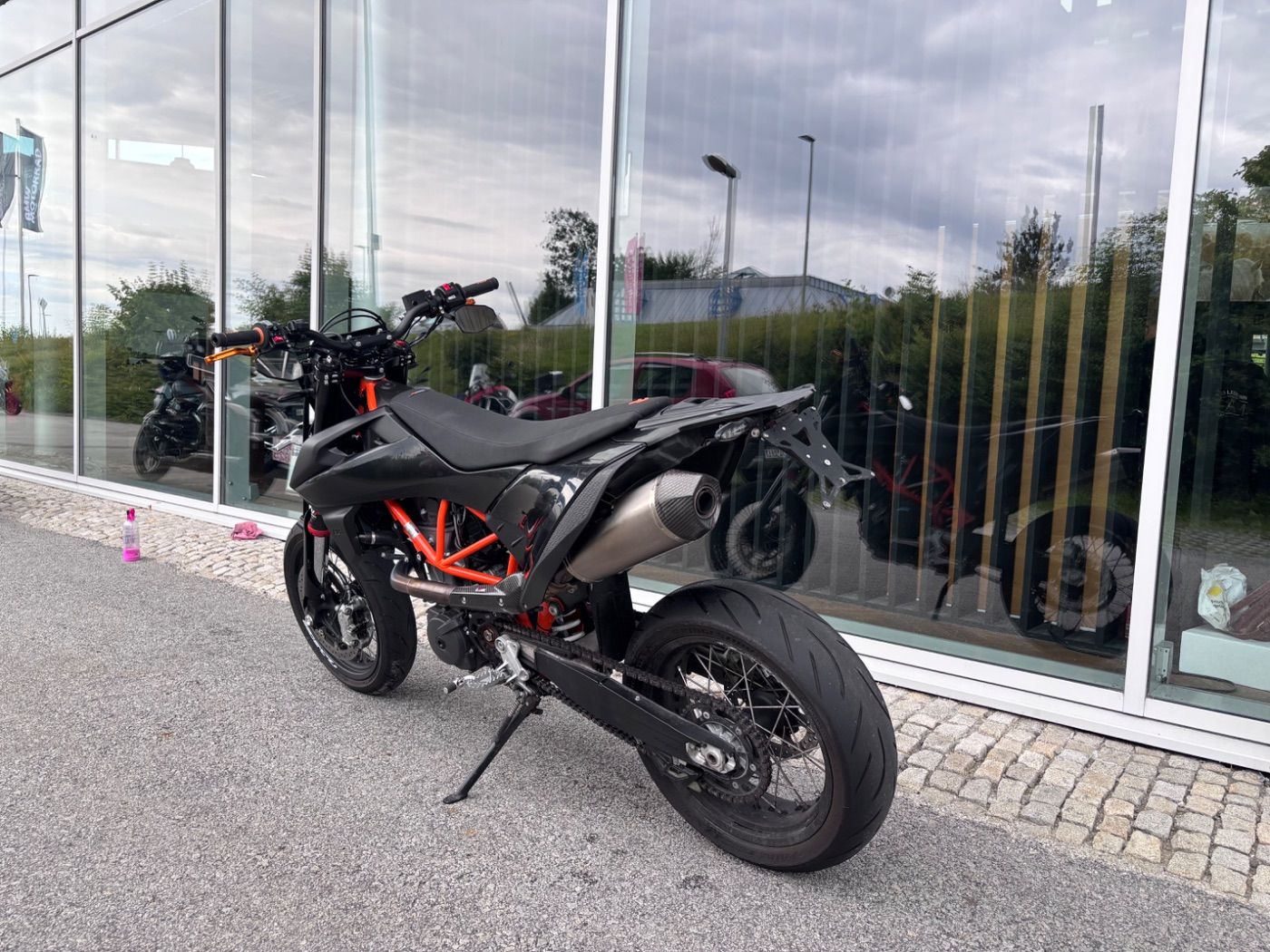 Fahrzeugabbildung KTM 690 SMC R, Sportauspuff, Lenkerendspiegel QS, LE