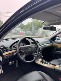 Mercedes E 280 - 11