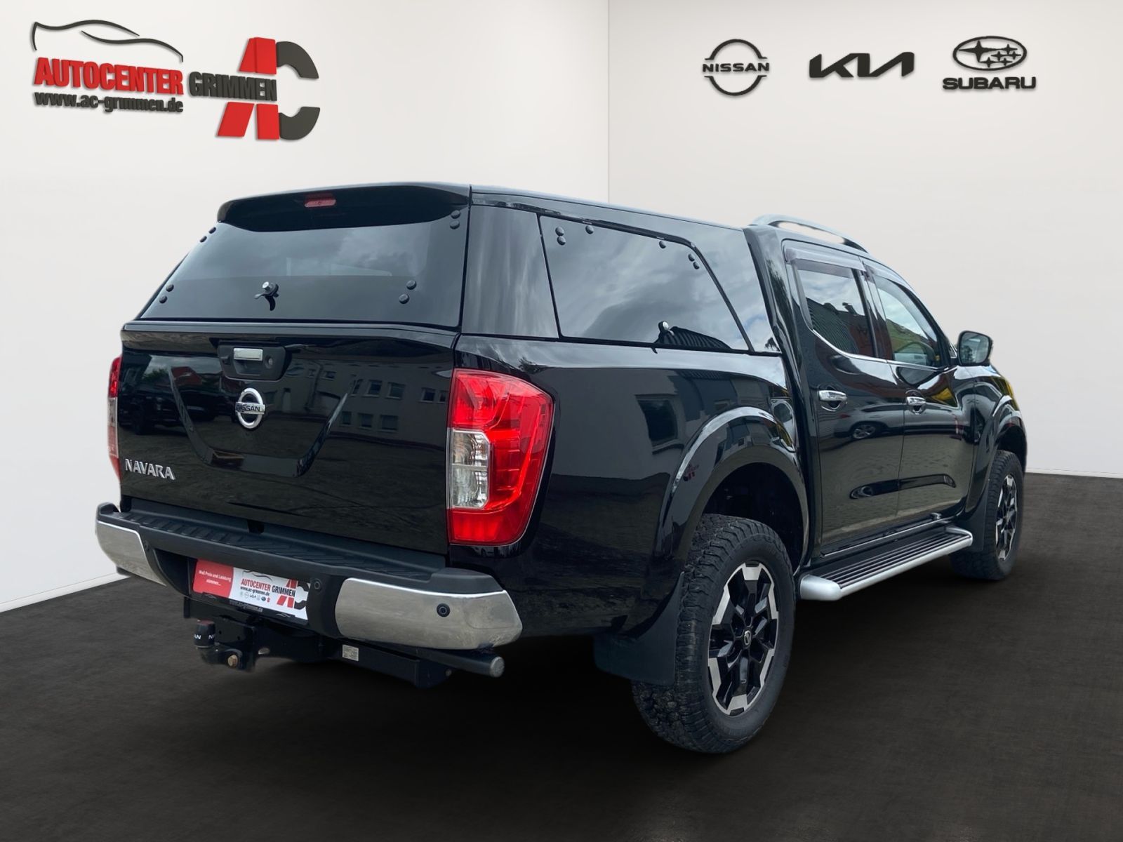 Fahrzeugabbildung Nissan Navara Tekna Double Cab 4x4 Automatik , Hardtop,