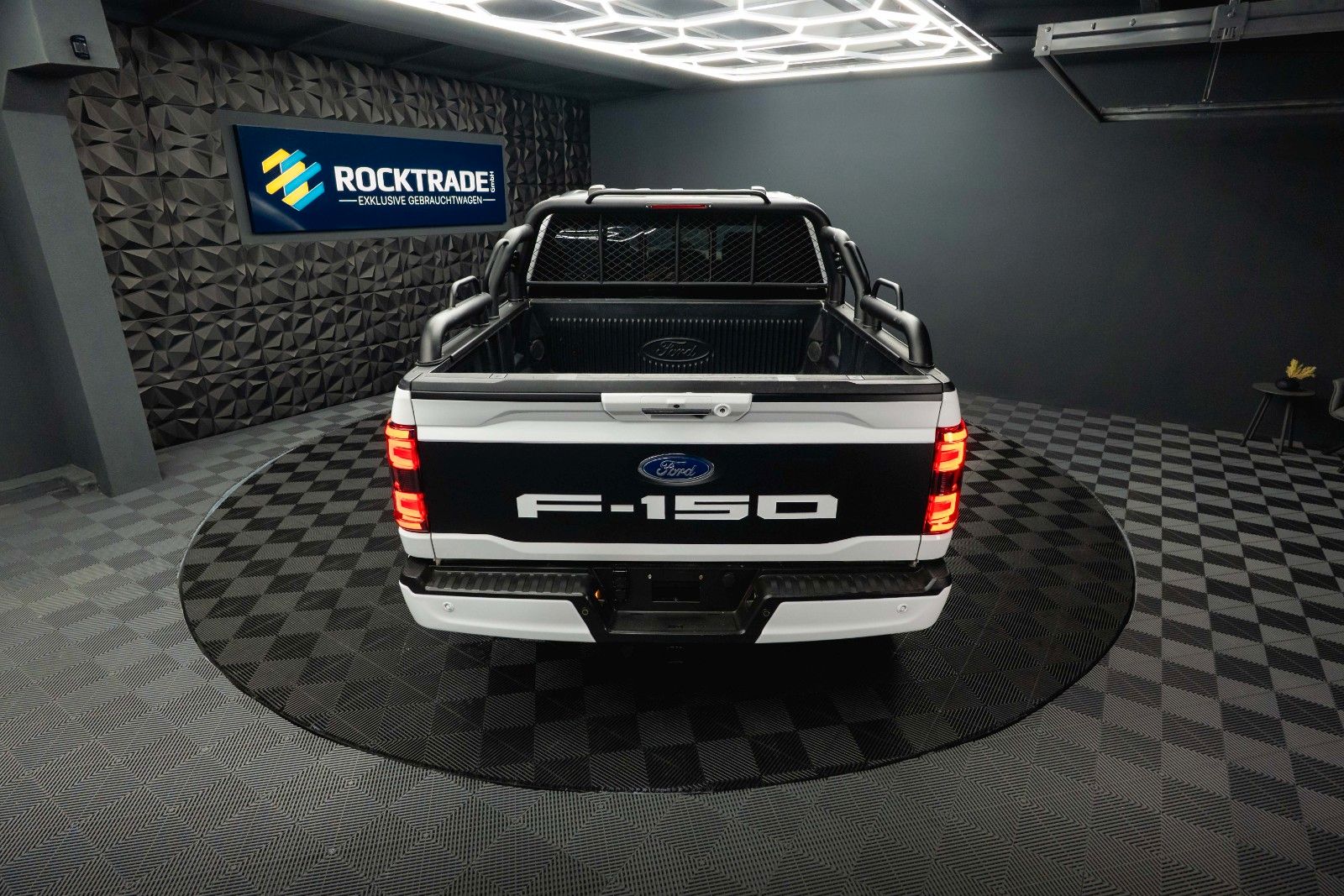 Fahrzeugabbildung Ford F150 5.0 V8 4x4 LARIAT RAPTOR SupCrew *360*B&O*