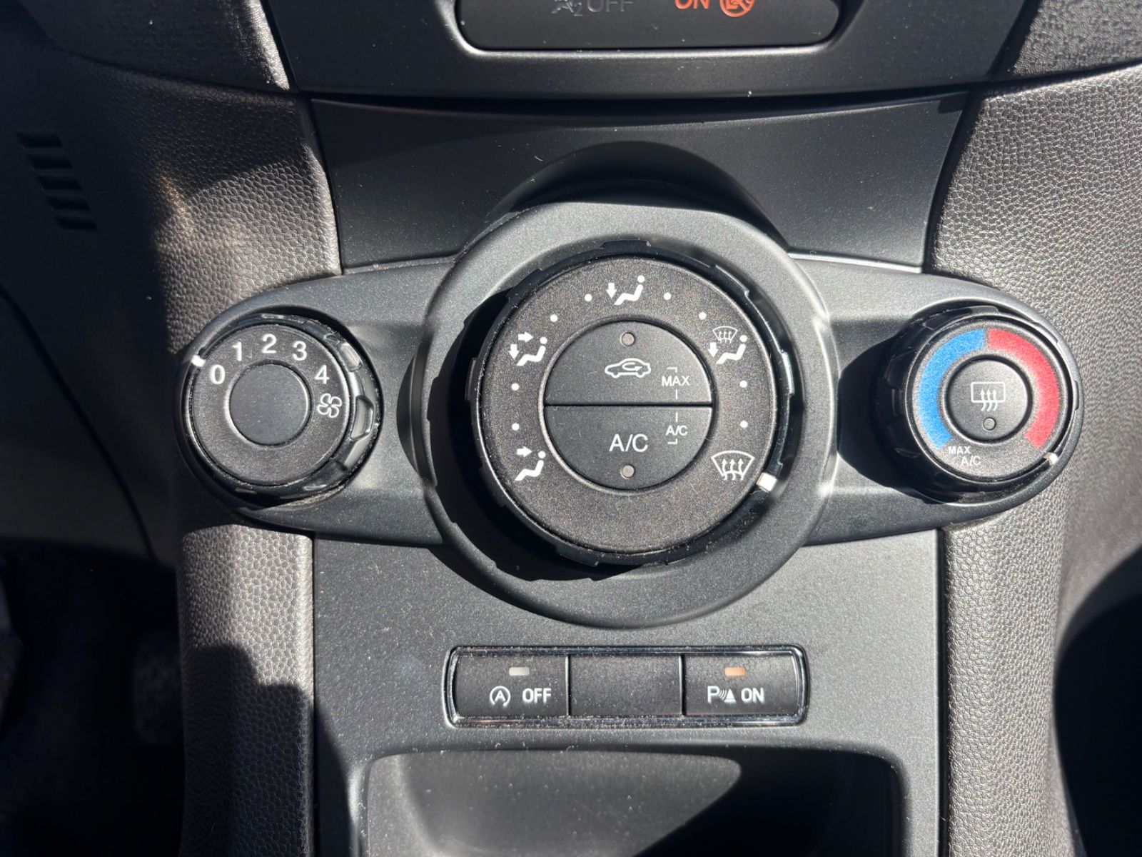 Fiesta Trend*PDC*MFL*KLIMA*Elektr. Fenster*Allwe