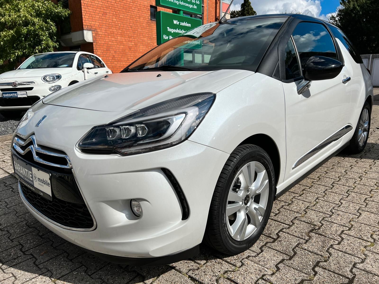 Fahrzeugabbildung Citroën DS3 Cabrio SoChic NAVI LED PDC 1-HAND
