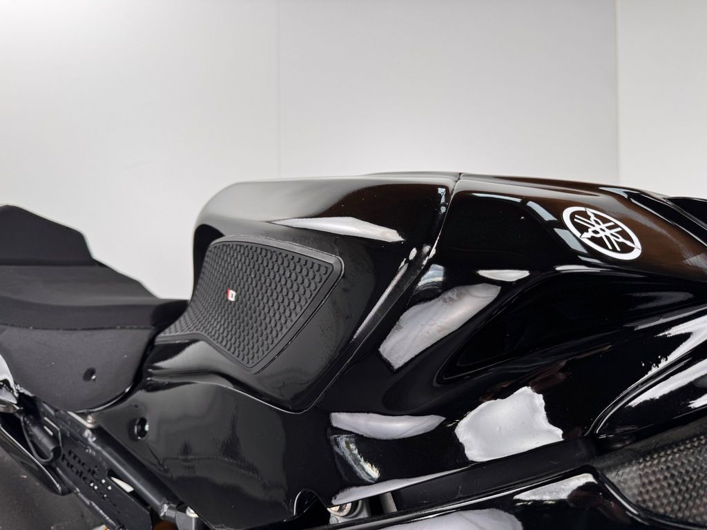 Fahrzeugabbildung Yamaha YZF-R1 RACEBIKE *ÖHLINS *AKRA *H2O *UVM.