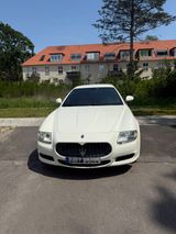 Maserati Quattroporte Facelift 4.2 V8 Weiß / Rot - Maserati Quattroporte aus 2009
