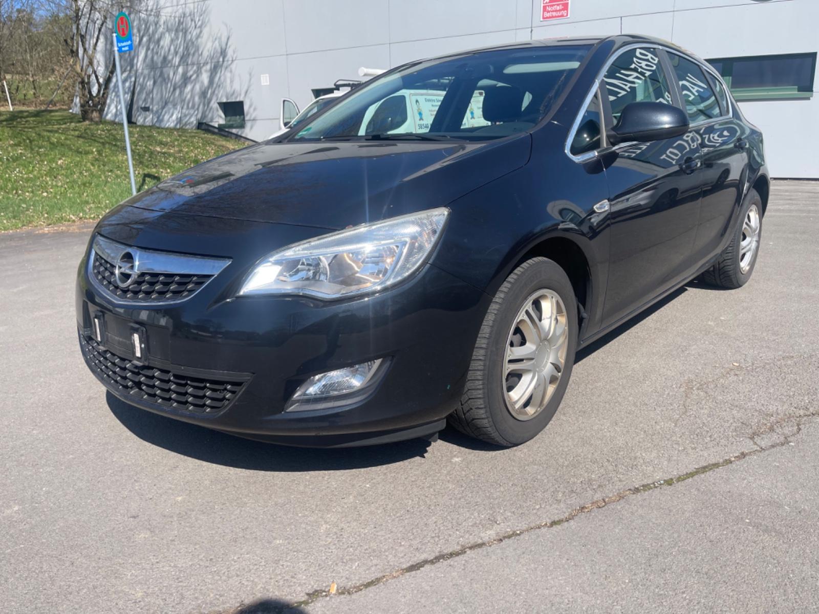 Opel Astra J Lim. 5-trg. Edition Klima PDC Tempomat