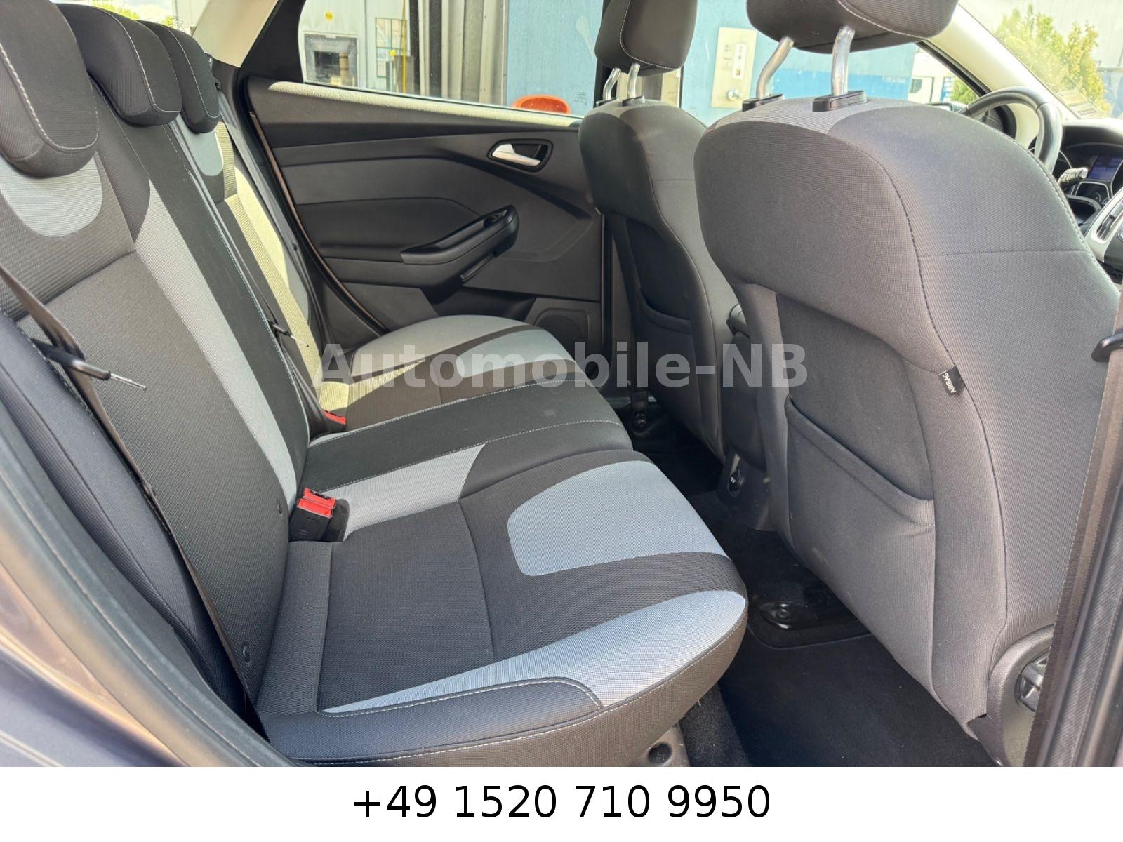Ford Focus 2012 — photo 13