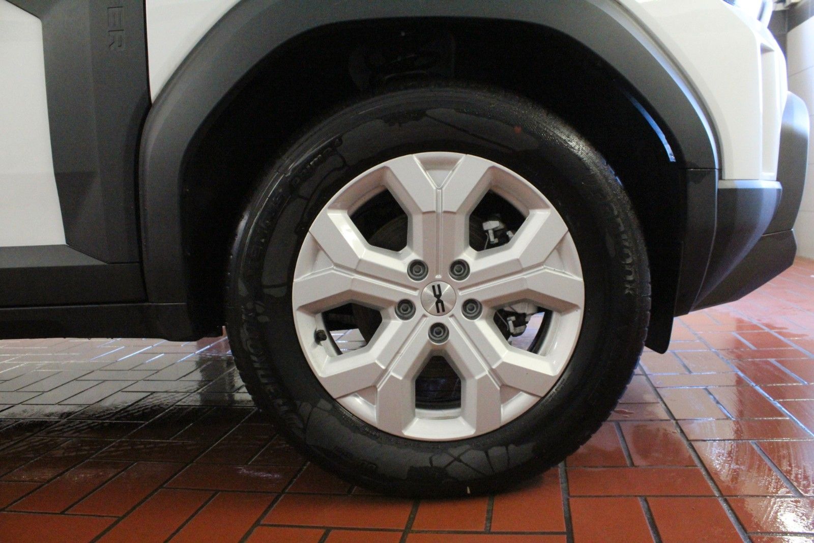 Fahrzeugabbildung Dacia Duster Hybrid 155 Expression *Winterpaket* MY26