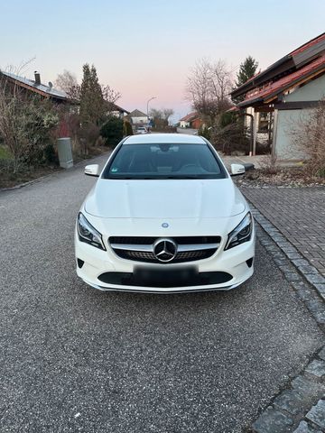 MERCEDES-BENZ Mercedes Benz Cla 200 Coupe