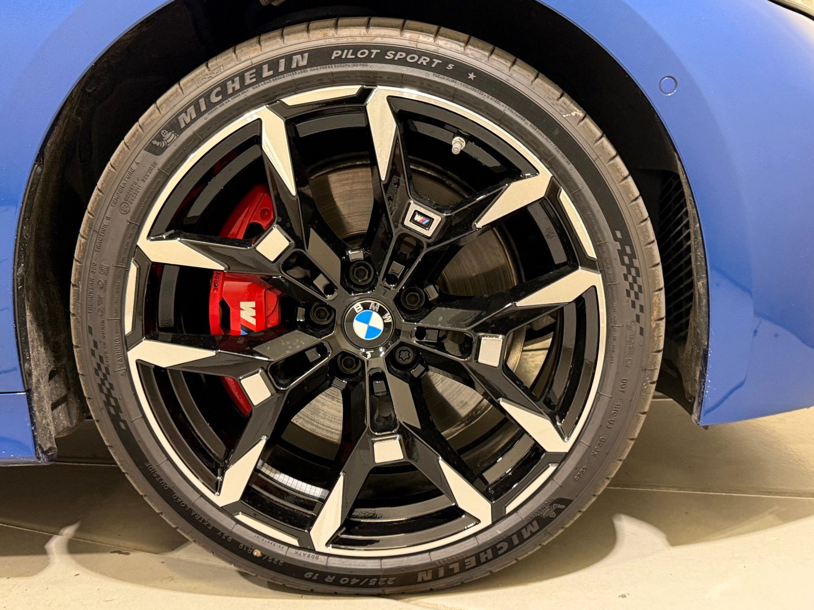 BMW M340i xDrive Touring Pro 392PS AHK Pano 360 HUD foto 8