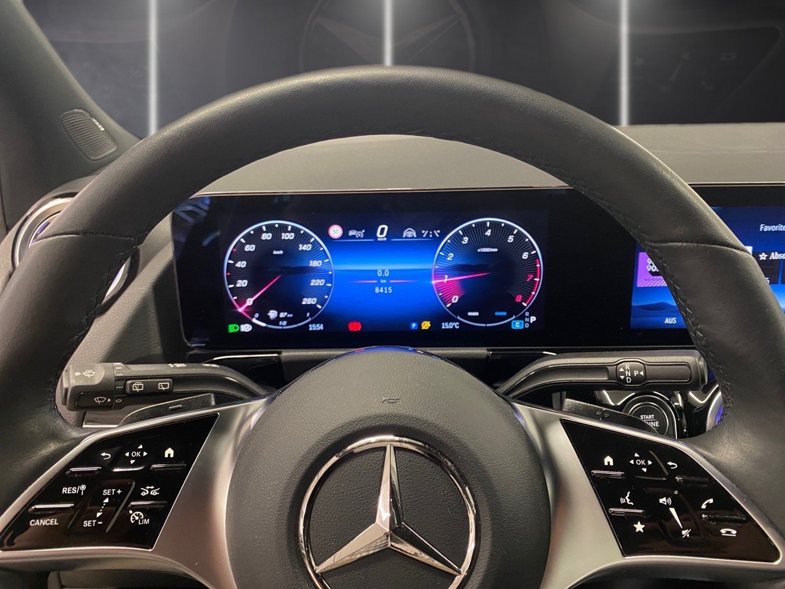 Fahrzeugabbildung Mercedes-Benz B 250 4M*AHK*STDHZG*Distro*Totwink*CarPlay*LED*