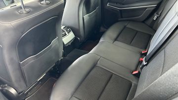 Mercedes E 200 - 12