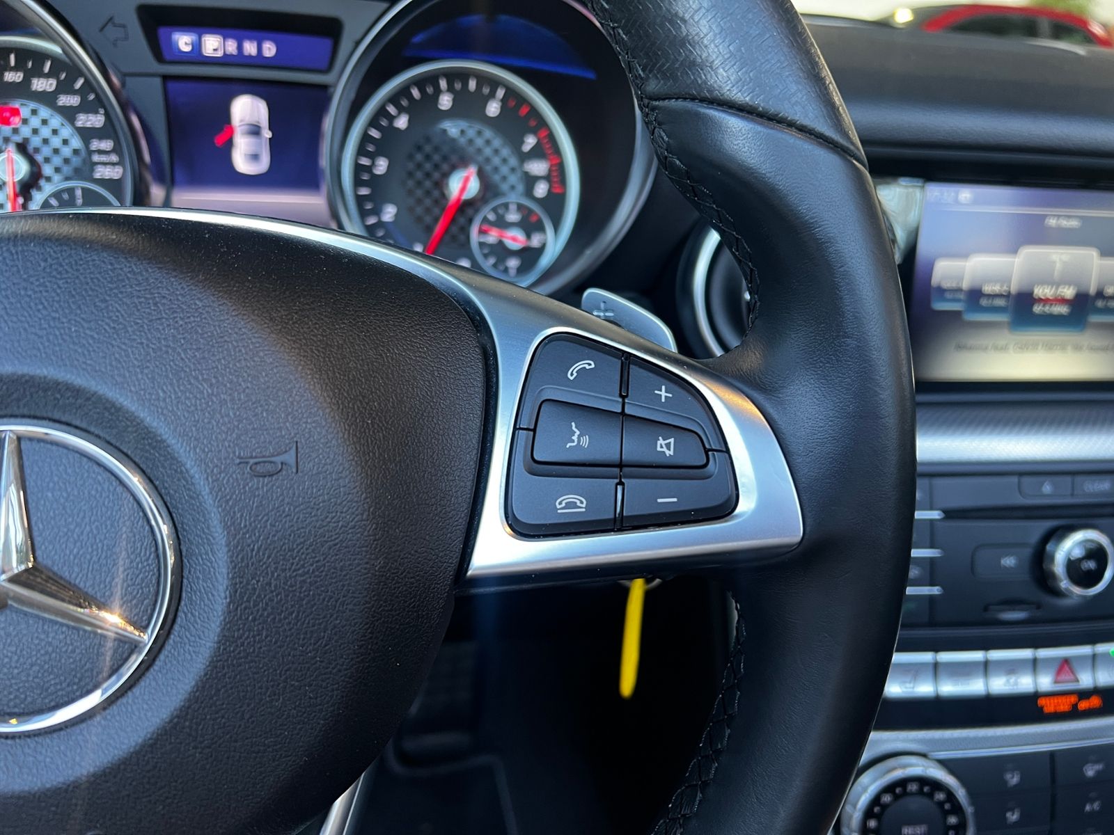 Fahrzeugabbildung Mercedes-Benz SLC 300 Final Edition H/K AMG LED NAVI ALU