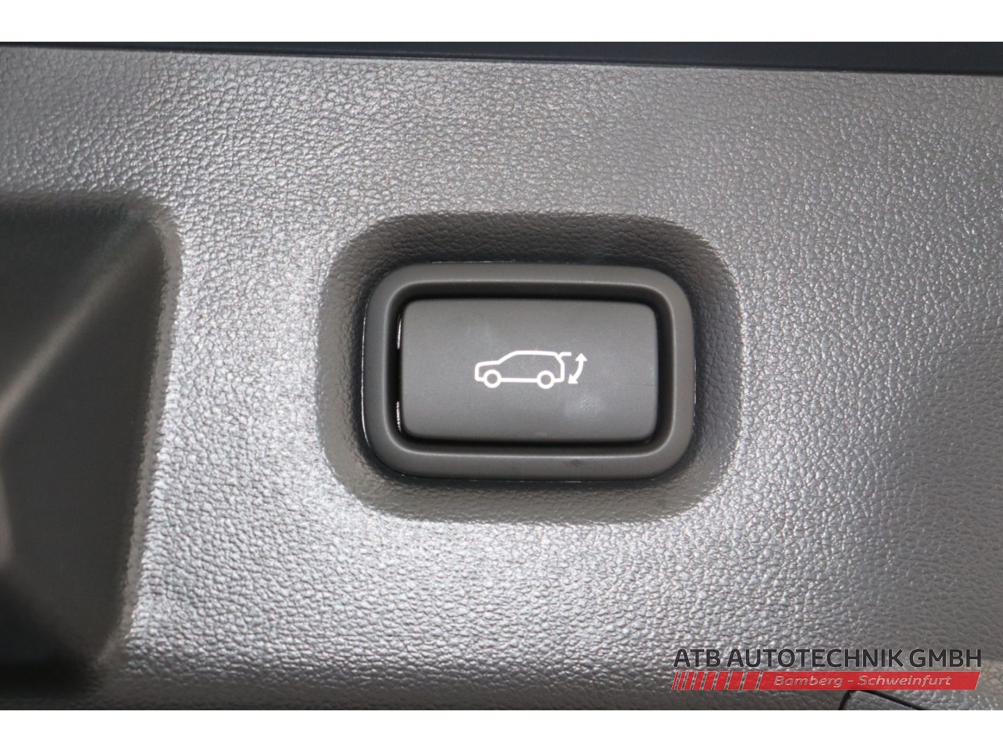 Fahrzeugabbildung Hyundai IONIQ 5 Uniq SOH 100% 4WD 77,4 kWh Relax-Paket 2