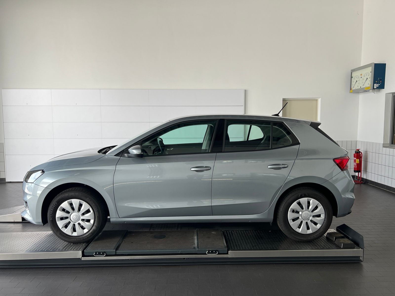 Fahrzeugabbildung SKODA Fabia  Selection 1.0 MPI *Climatronic, LED, Einp