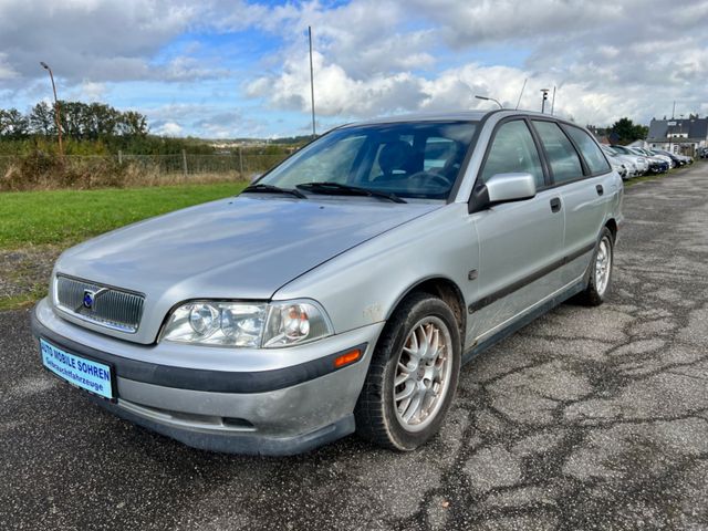 Volvo V40 1.8