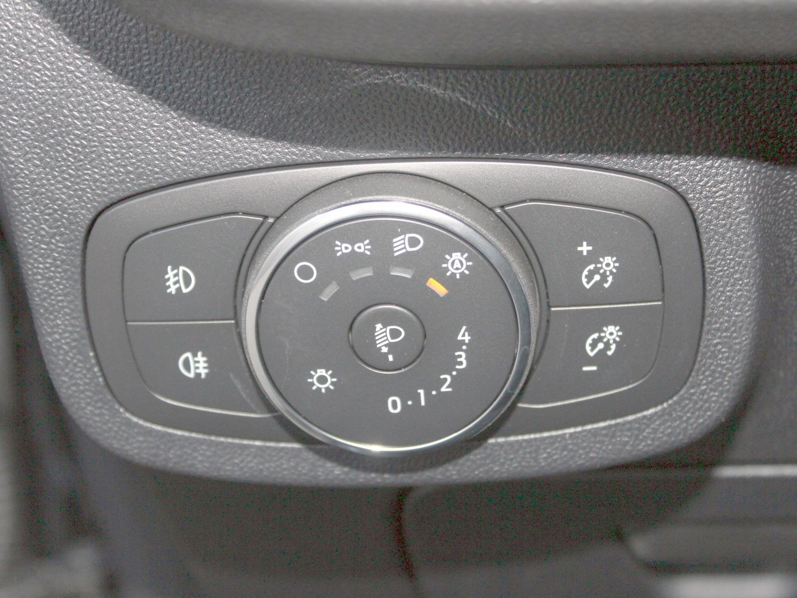 Fahrzeugabbildung Ford Fiesta Active 1,0 EcoBoost Hybrid
