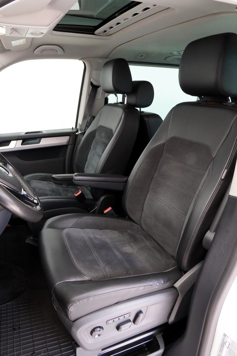Fahrzeugabbildung Volkswagen T6 Multivan Generation Six *Aut.*Navi*AHK*