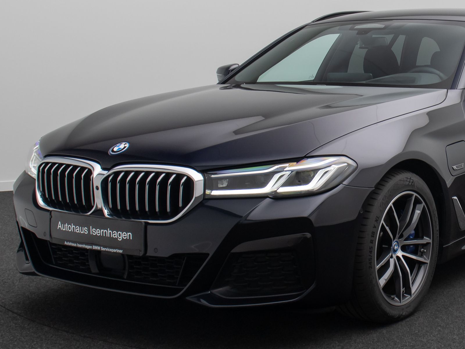 Fahrzeugabbildung BMW 530e M Sport 360&deg;Laser HUD DAB ACC Komfort Alarm