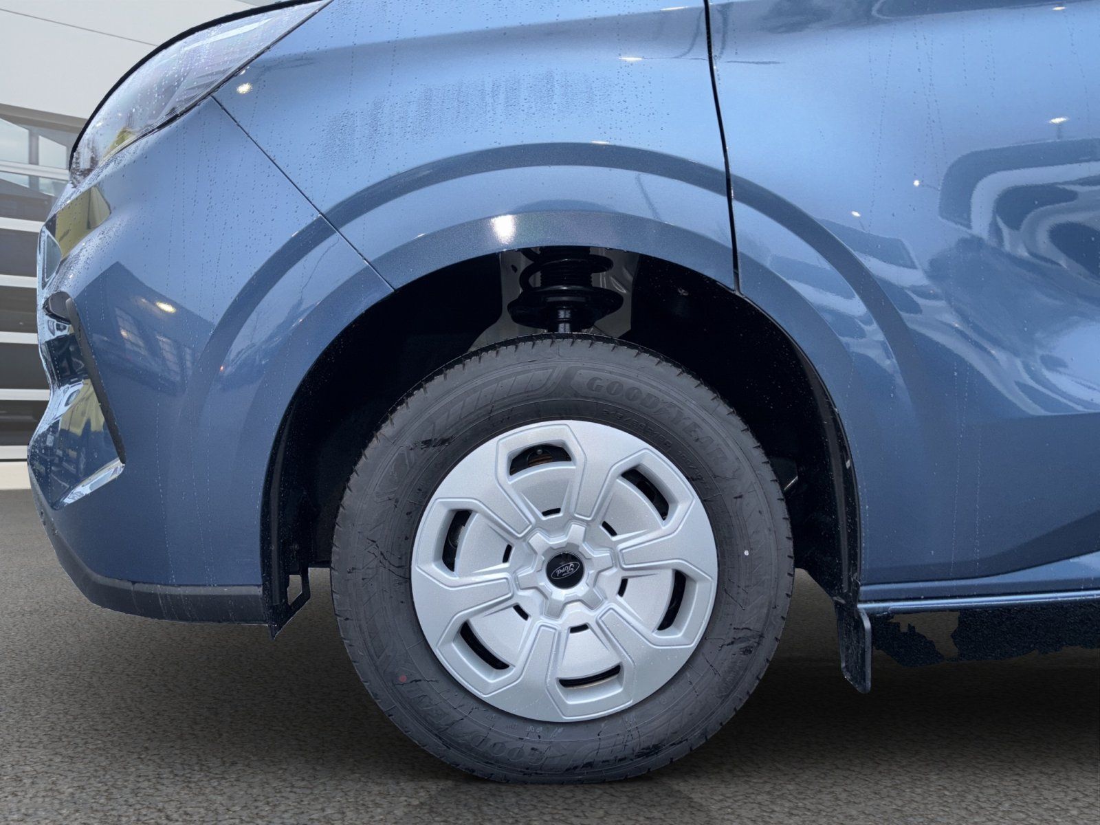 Fahrzeugabbildung Ford Transit Custom 320 L1 FWD Trend