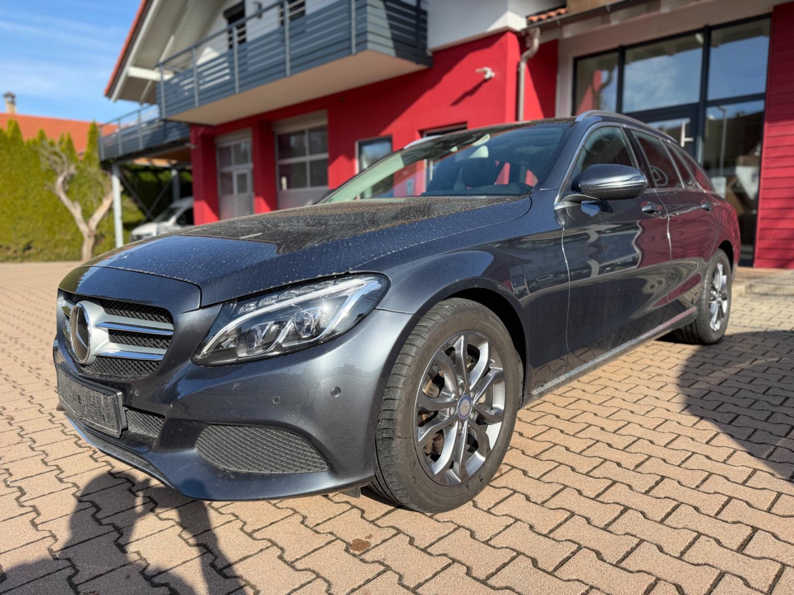 Mercedes-Benz C 250 d 4M T AVANTGARDE Pano*Air*LED*Alu