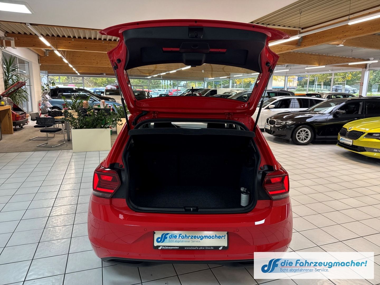 Fahrzeugabbildung Volkswagen Polo VI Comfortline Musikstreaming DAB Notbremsa