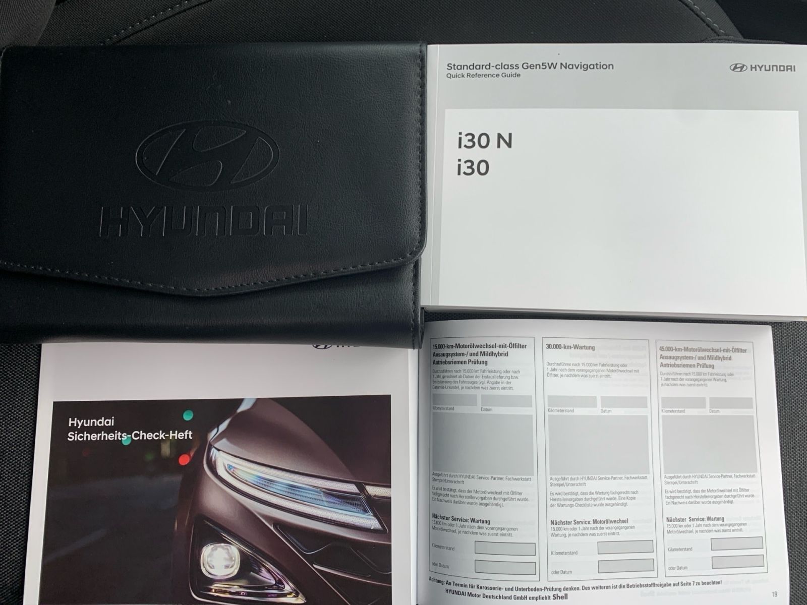 Fahrzeugabbildung Hyundai i30 Kombi 1.0 T-GDI Advantage Navi LED