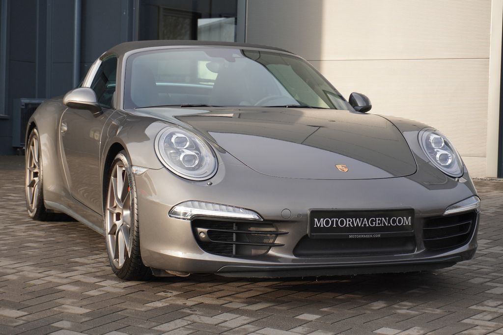 Porsche 991