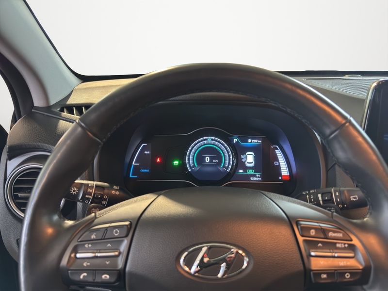 Fahrzeugabbildung Hyundai KONA EV ADVANTAGE NAVI KLIMA SHZ LED