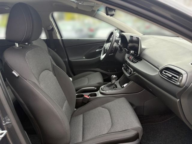 Fahrzeugabbildung Hyundai i30 1.0 Benzin 7-DCT (48V) TREND +KLIMA+NAVI+UVM
