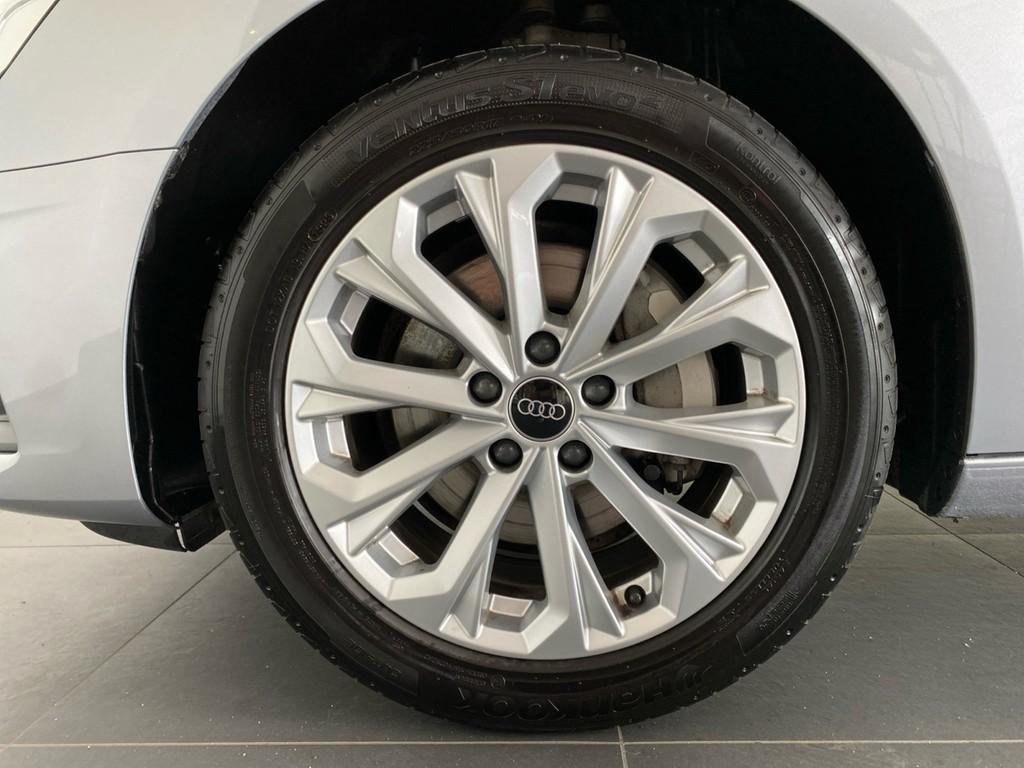 Audi A4 Avant 40 TDI BUSINESS+TOUR+NAVI+AHK+EPH+DAB+R