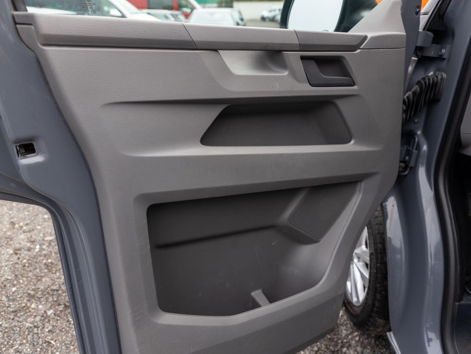 Volkswagen T6.1 Kasten kR 2.0TDI DSG LED EPH DAB CarPlay AH