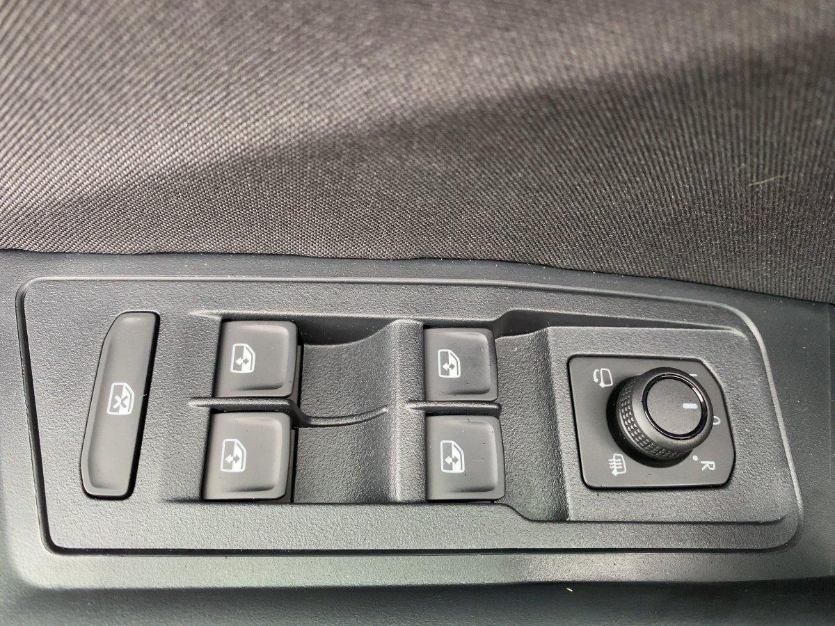 Volkswagen T-Roc Life *ACC*Park Assist*Kamera*SHZ*Apple*PDC, миниатюра 7