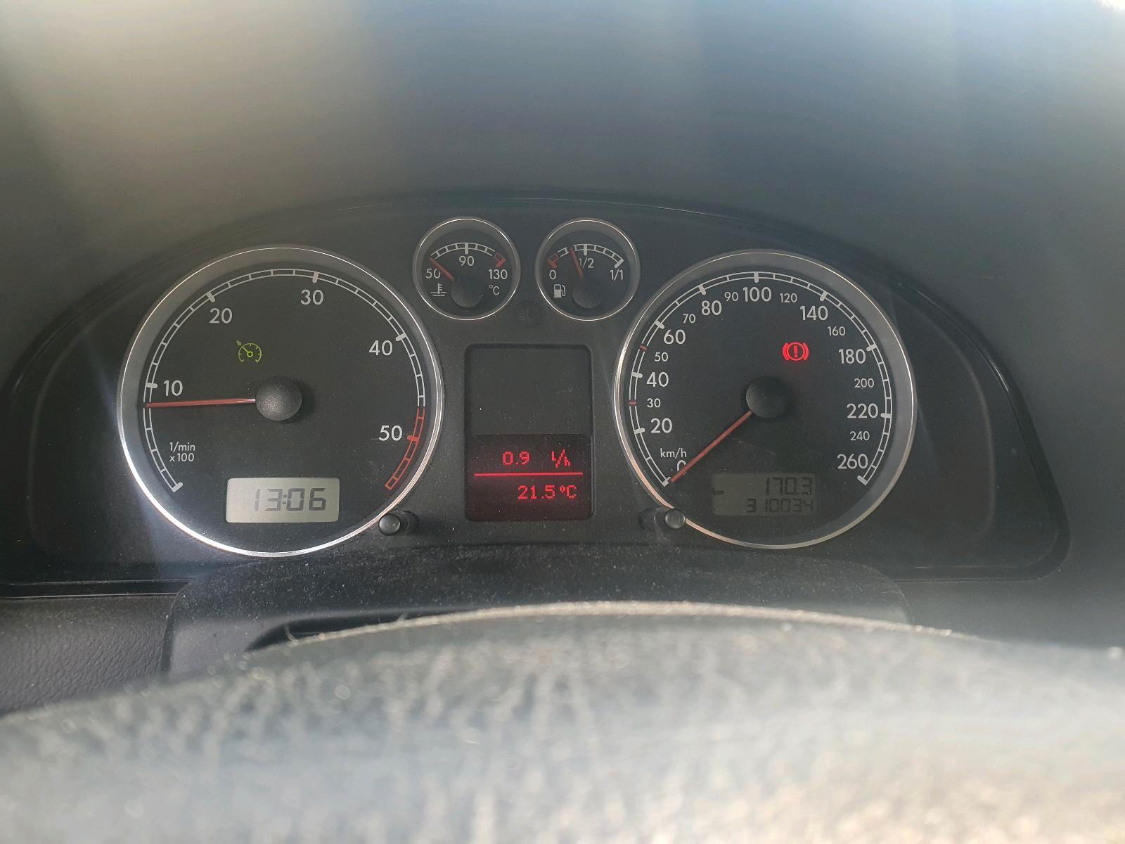 Volkswagen Passat 2004 — photo 6