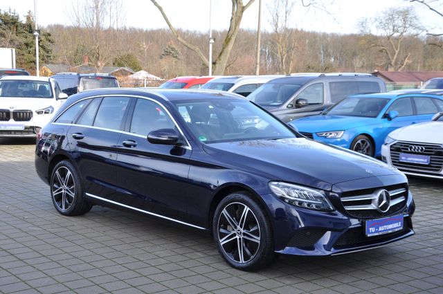 Mercedes-Benz C 300 T e 9G Avantgarde NAVI-LED-AMBIENTE-1.HAND