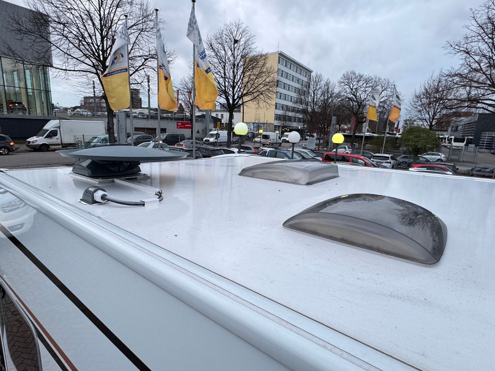 Fahrzeugabbildung Bürstner LIMITED T 690 G FIAT 9G-AUTOMATK HUBBETT SAT TV