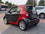 Smart ForTwo fortwo coupe Basis 52kW Navi. BT. TEMP - Smart ForTwo Gebrauchtwagen in Wiesbaden