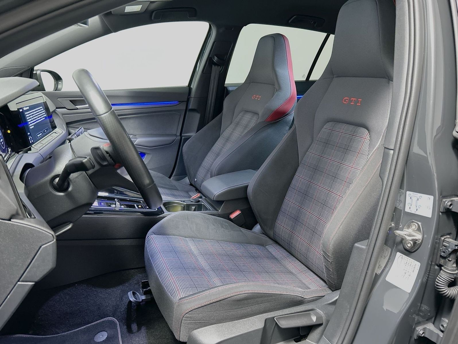 Volkswagen Golf VIII Lim. 2.0 TSI DSG GTI foto 11