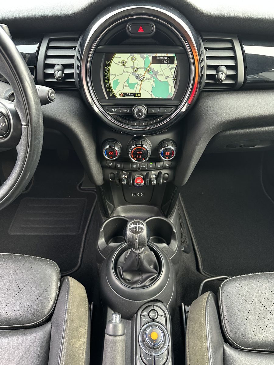 Fahrzeugabbildung MINI Cooper Cabrio Pepper NAV+SHZ+PDC+TEMPO+17ZO+2HD