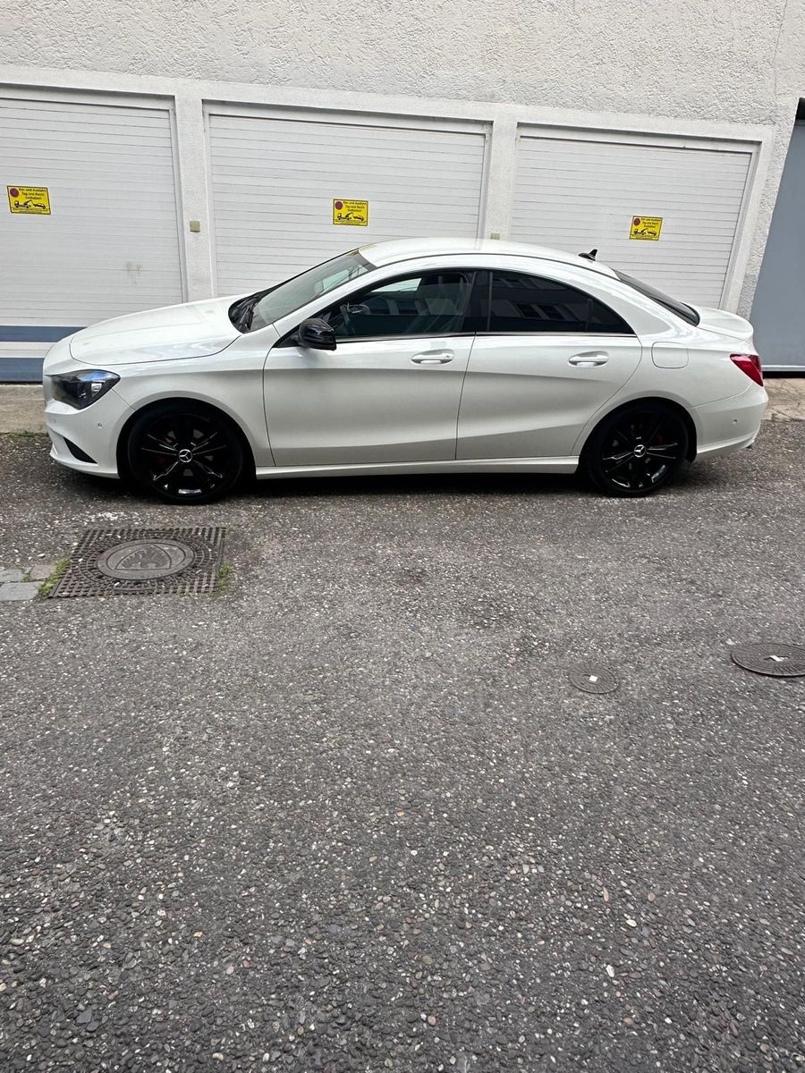 MERCEDES-BENZ MERCEDES CLA 200 TOP ZUSTAND