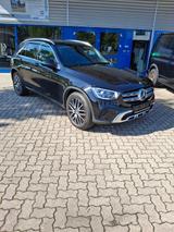 Mercedes-Benz GLC 300 GLC  d 4Matic, Ahk,Panoramadach,19"Alu - Mercedes-Benz GLC 300 Gebrauchtwagen in Hamburg