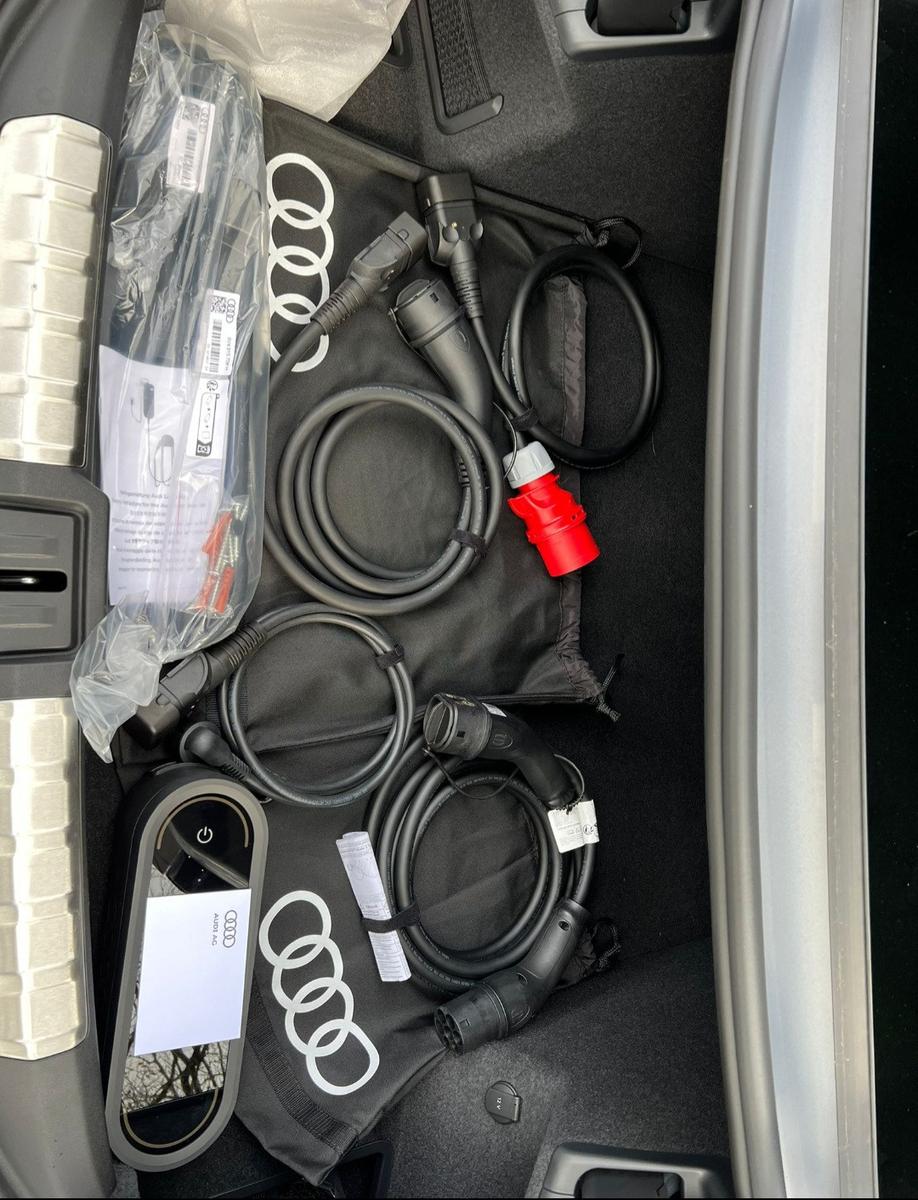 Audi ICE RACE EDITION 1/99!! UPE 204.500-GARA 01/2029