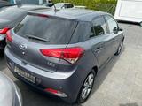 Hyundai i20 1.2 62kW blue Classic Classic - Hyundai i20 Gebrauchtwagen in Stuttgart